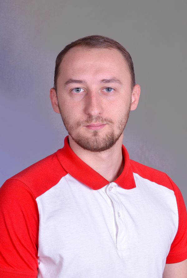 Семенов Артем Андреевич.